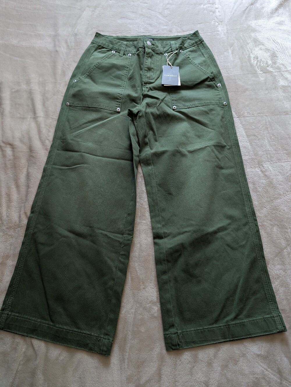 Flamingals Mid Waist Wide Leg Green Pants Raw Hem NWT Medium - Picture 4 of 9